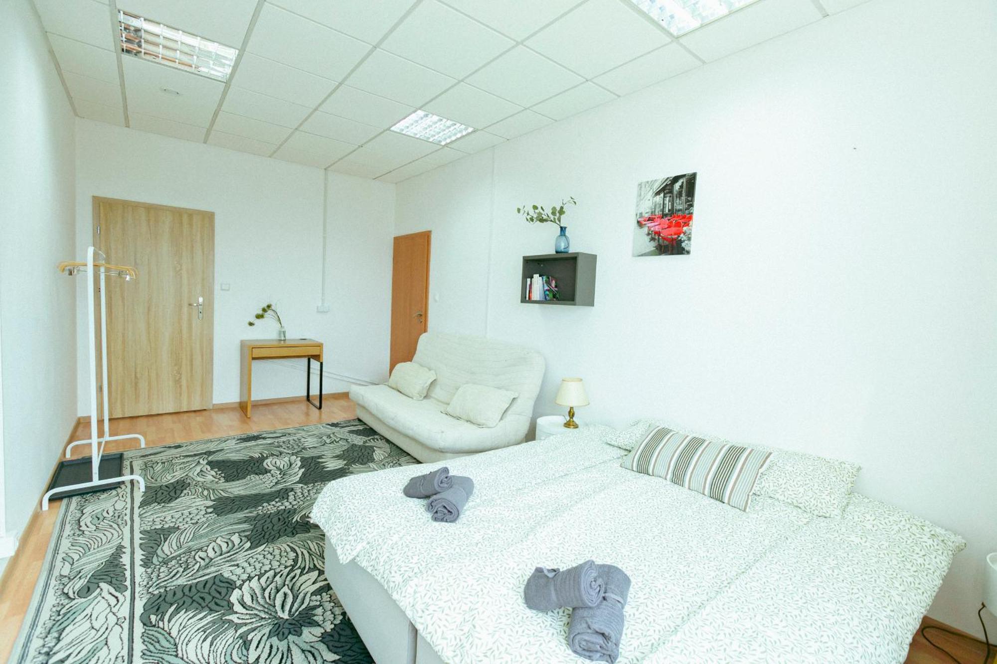 Hostel Metro Kabaty وارسو المظهر الخارجي الصورة