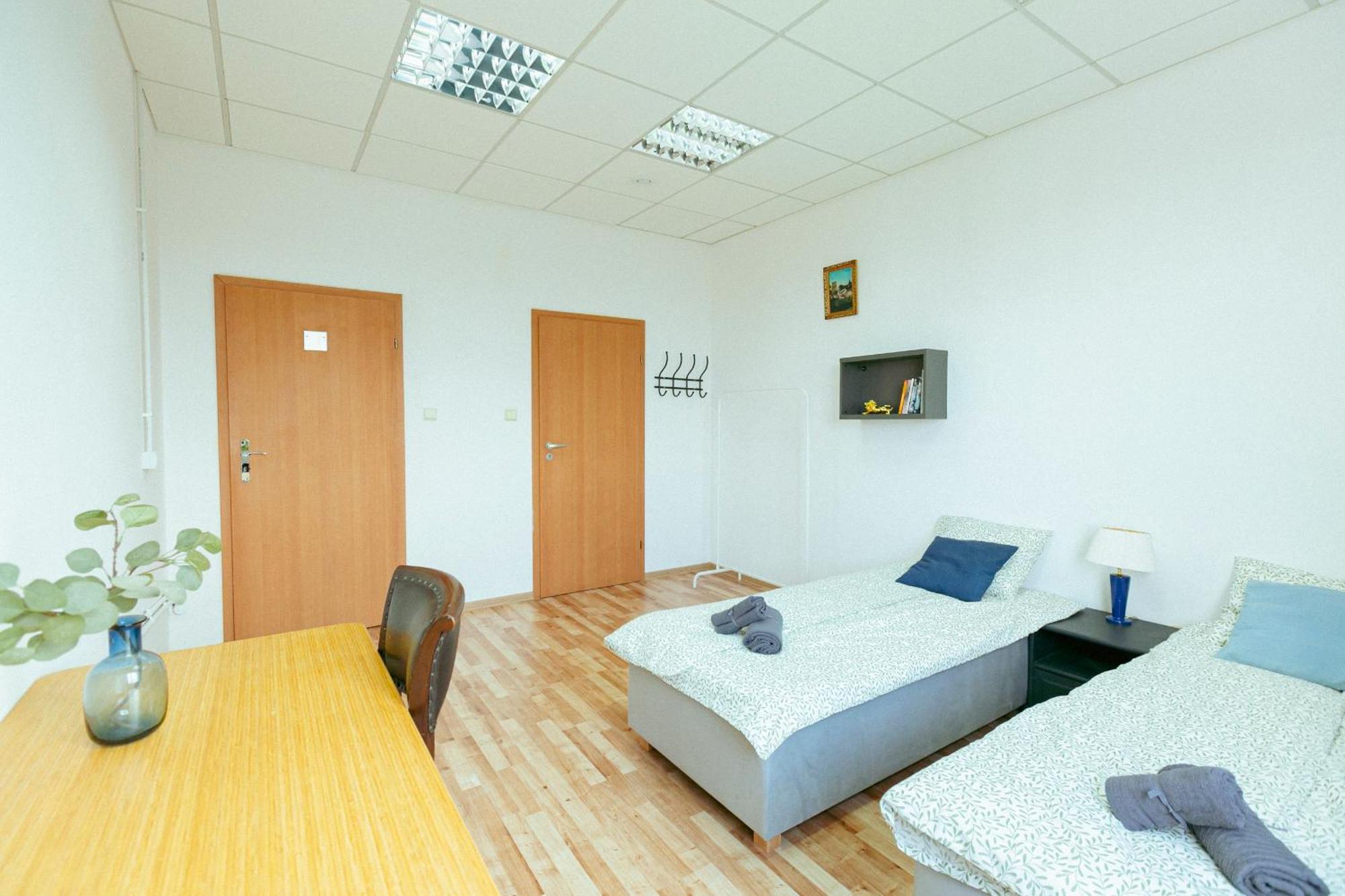 Hostel Metro Kabaty وارسو المظهر الخارجي الصورة